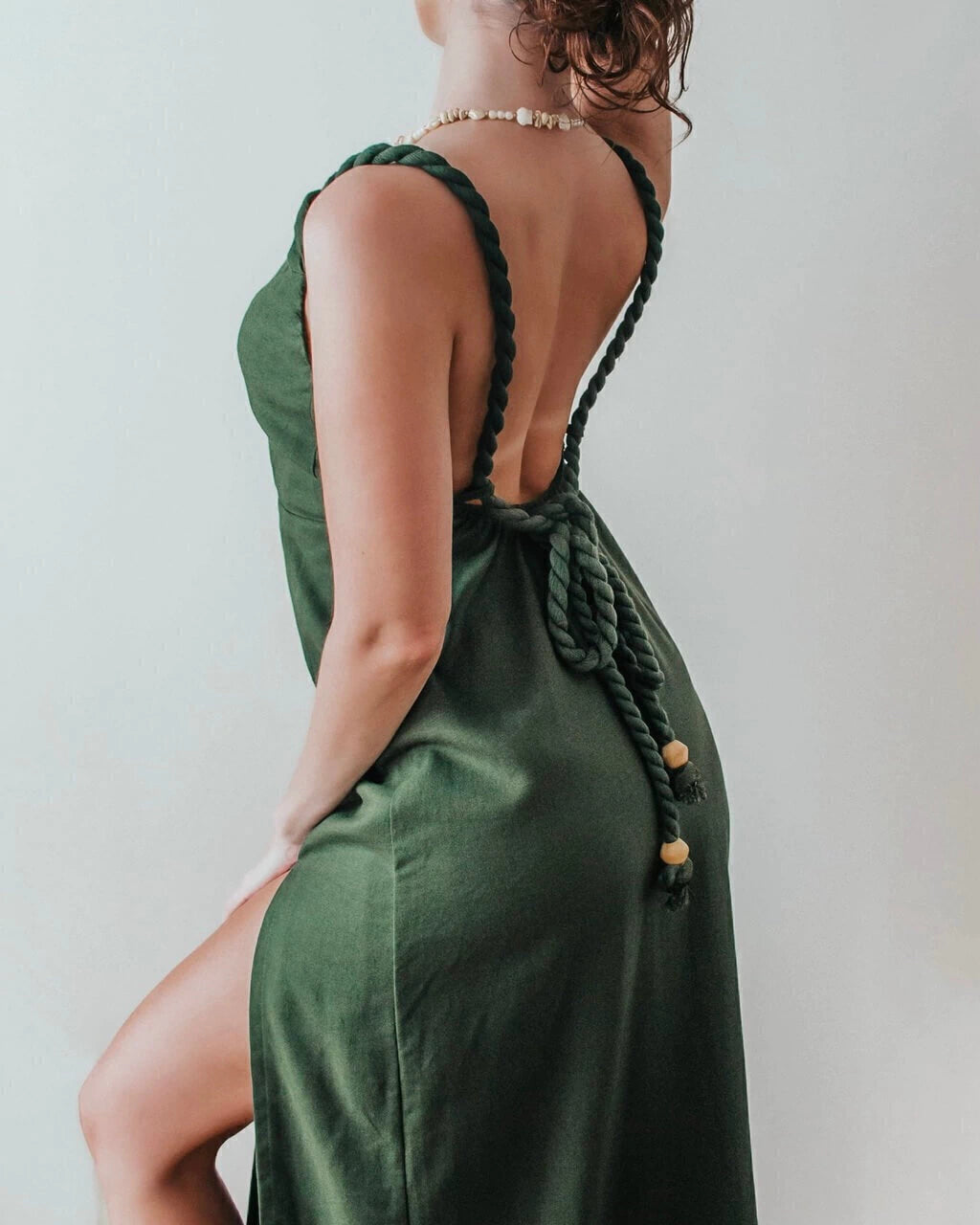 LUNA BACKLESS LINEN MAXI DRESS - EMERALD GREEN