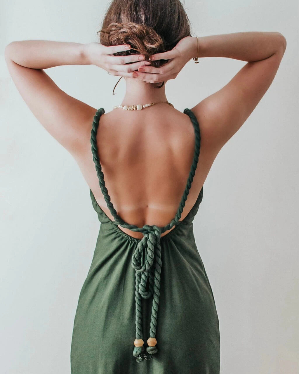LUNA BACKLESS LINEN MAXI DRESS - EMERALD GREEN