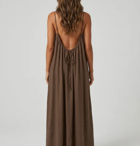 STUNNING BACKLESS MAXI DRESS - DUSTY BROWN