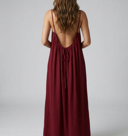STUNNING BACKLESS MAXI DRESS - DEEP RED