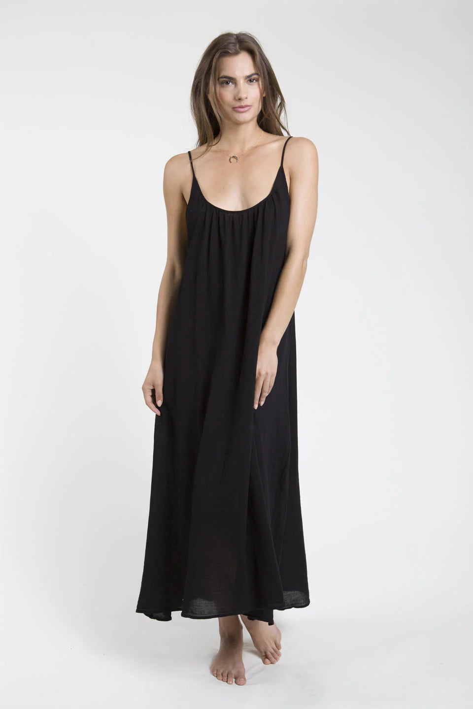 STUNNING BACKLESS MAXI DRESS - BLACK